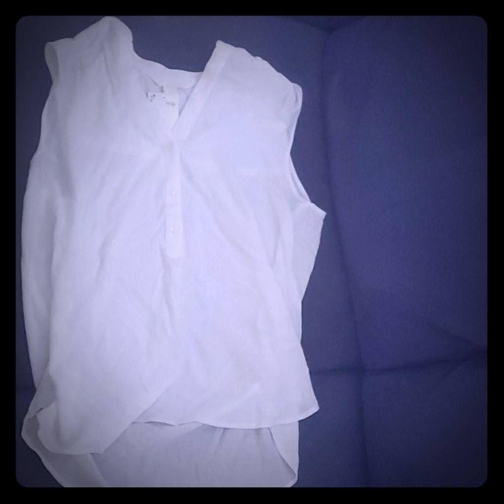 Sleeveless loose tunic shirt white